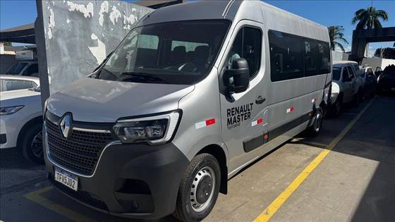 RENAULT MASTER 2.3 DCI DIESEL MINIBUS EXECUTIVE 16L L3H2 3P MANUAL